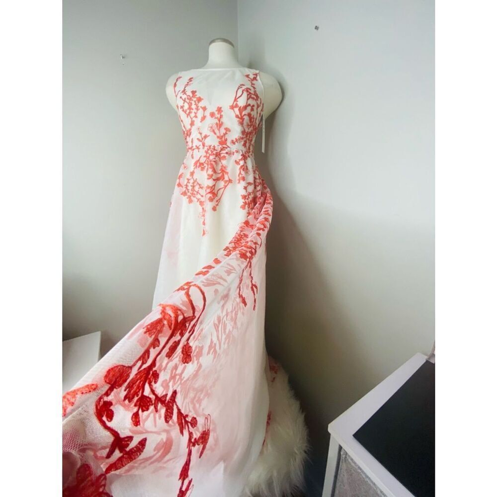 🛍️Nicole Miller NWT High-Low Dress with Coral Floral Embroidery New with Tags